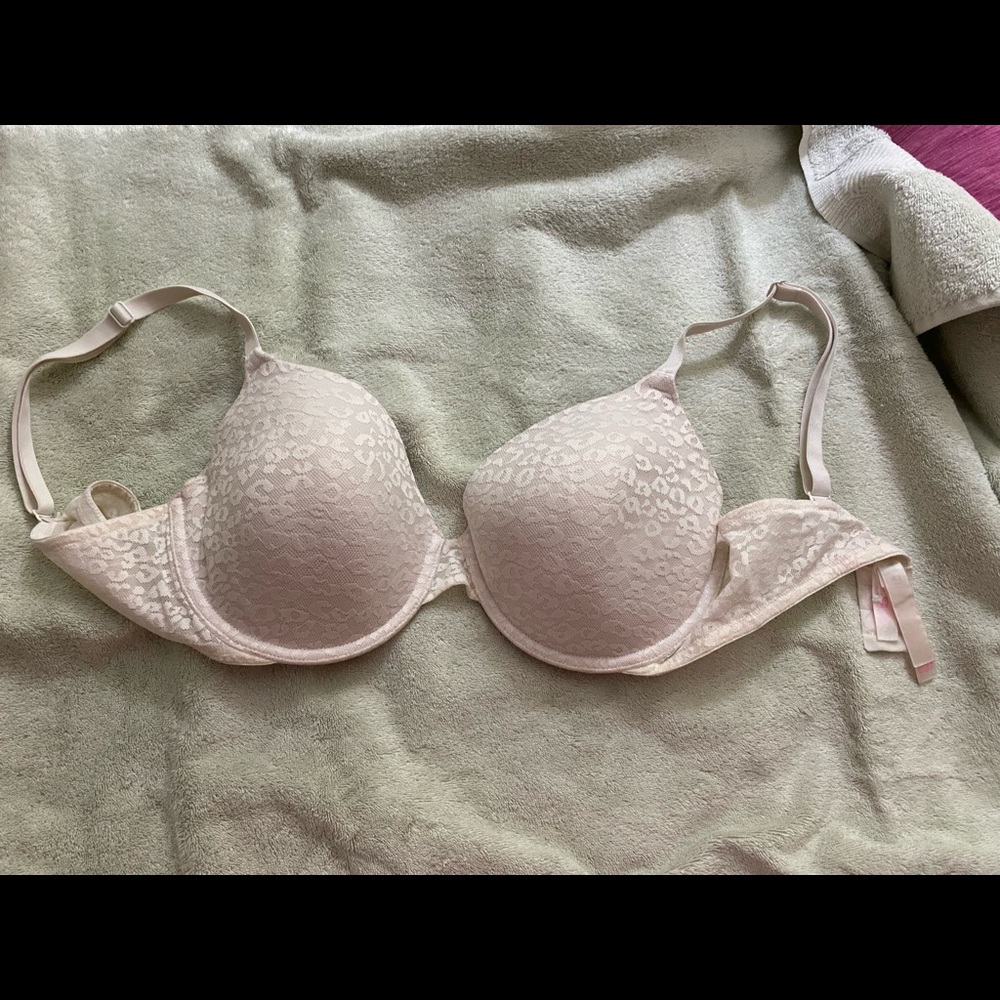 Victoria Secret Wear Everywhere T-Shirt Bra